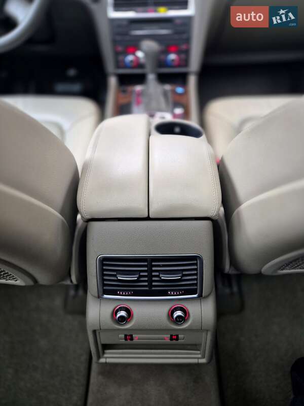 Внедорожник / Кроссовер Audi Q7 2010 в Запорожье