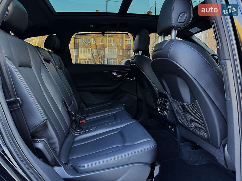 Внедорожник / Кроссовер Audi Q7 2018 в Киеве