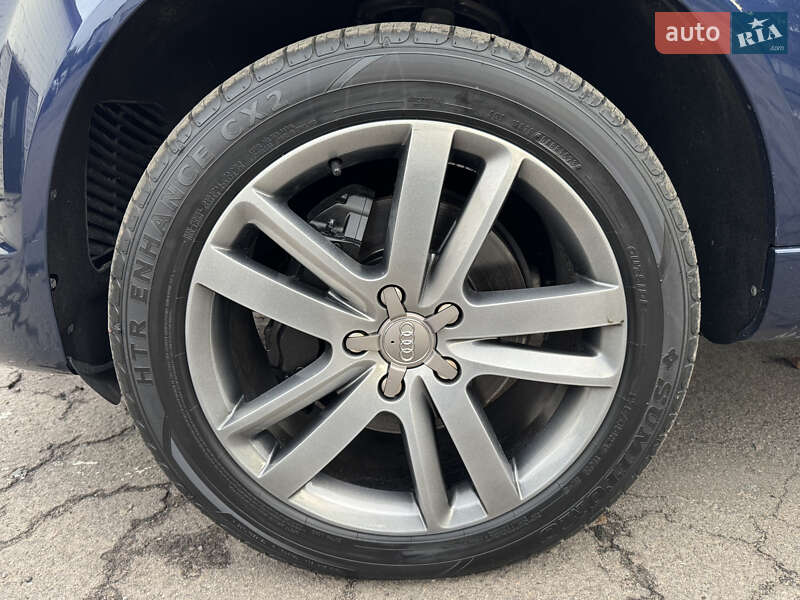 Позашляховик / Кросовер Audi Q7 2010 в Рівному