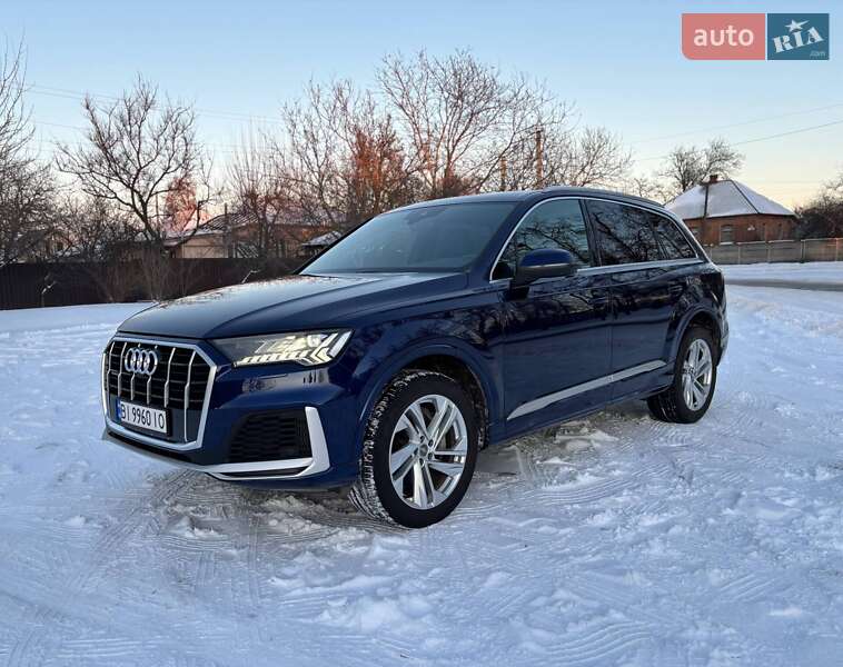Позашляховик / Кросовер Audi Q7 2020 в Києві