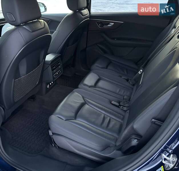 Позашляховик / Кросовер Audi Q7 2020 в Києві