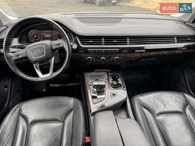 Внедорожник / Кроссовер Audi Q7 2016 в Луцке