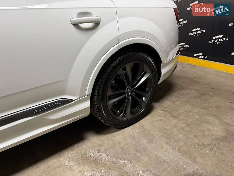 Позашляховик / Кросовер Audi Q7 2025 в Києві