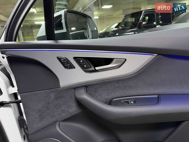 Позашляховик / Кросовер Audi Q7 2025 в Києві