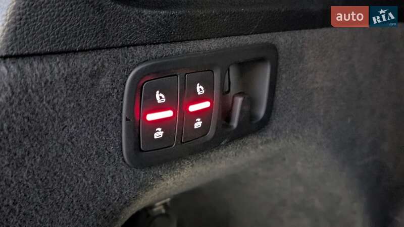 Позашляховик / Кросовер Audi Q7 2016 в Львові фото 31 Позашляховик / Кросовер Audi Q7 2016 в Львові