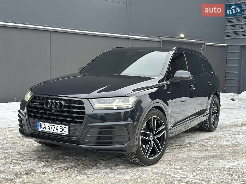 Внедорожник / Кроссовер Audi Q7 2017 в Киеве
