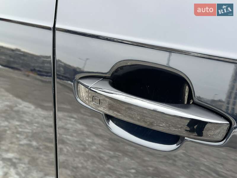 Внедорожник / Кроссовер Audi Q7 2017 в Киеве