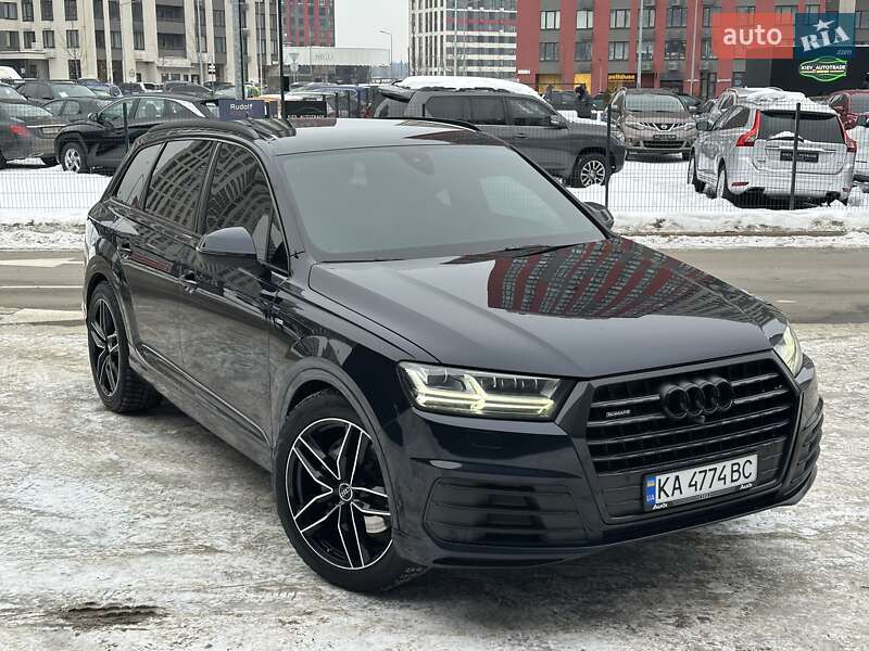 Внедорожник / Кроссовер Audi Q7 2017 в Киеве