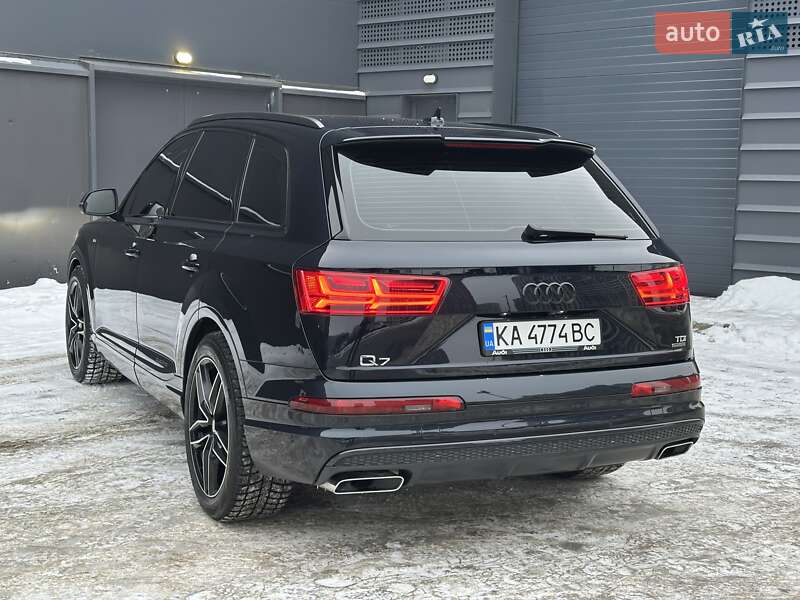 Внедорожник / Кроссовер Audi Q7 2017 в Киеве