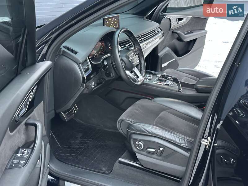 Внедорожник / Кроссовер Audi Q7 2017 в Киеве