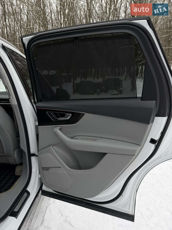 Внедорожник / Кроссовер Audi Q7 2016 в Виннице