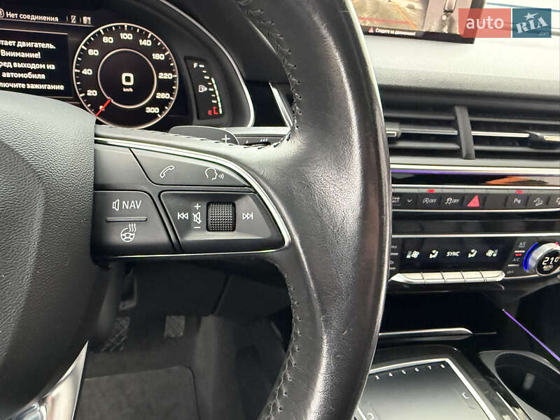 Внедорожник / Кроссовер Audi Q7 2016 в Киеве