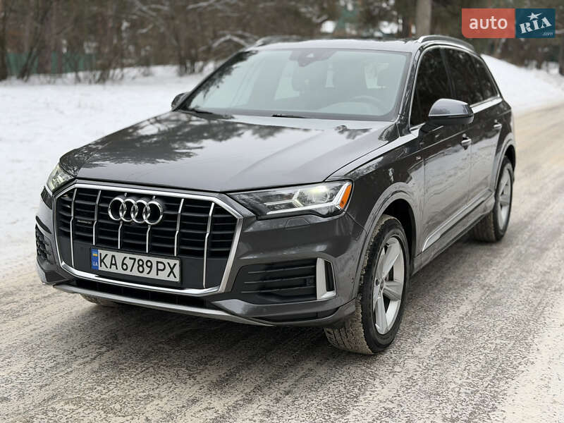 Позашляховик / Кросовер Audi Q7 2020 в Києві