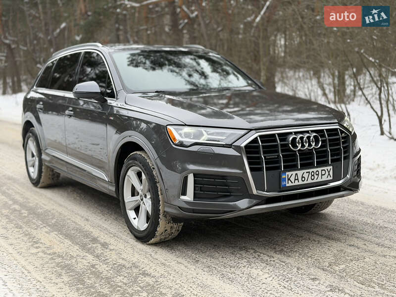 Позашляховик / Кросовер Audi Q7 2020 в Києві