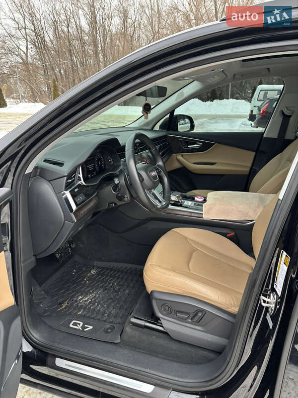 Внедорожник / Кроссовер Audi Q7 2019 в Сумах