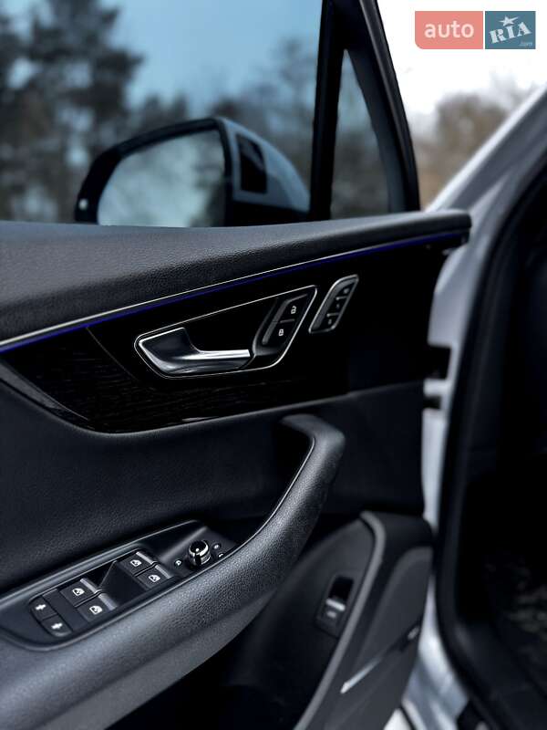 Внедорожник / Кроссовер Audi Q7 2017 в Барышевке