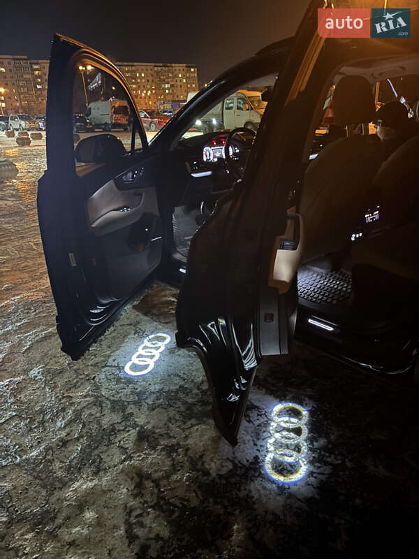 Внедорожник / Кроссовер Audi Q7 2019 в Сумах