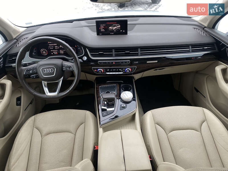 Внедорожник / Кроссовер Audi Q7 2017 в Луцке