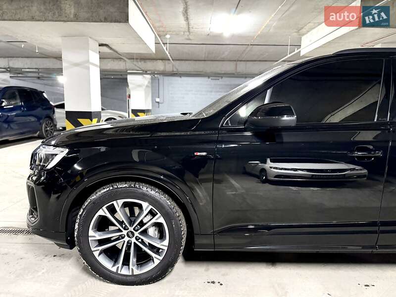 Внедорожник / Кроссовер Audi Q7 2025 в Днепре