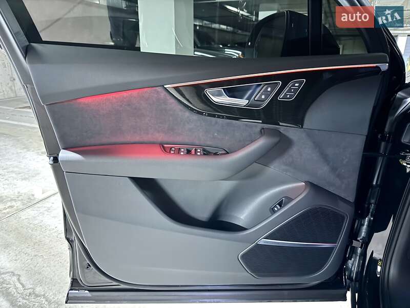 Внедорожник / Кроссовер Audi Q7 2025 в Днепре