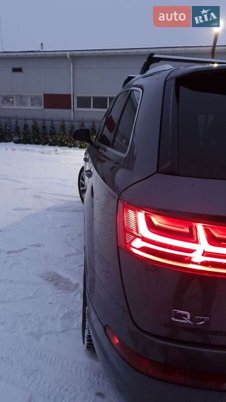 Внедорожник / Кроссовер Audi Q7 2018 в Луцке
