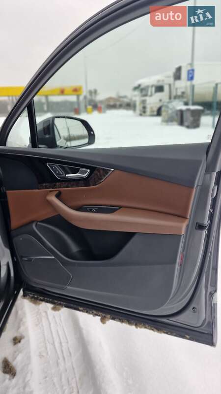 Внедорожник / Кроссовер Audi Q7 2018 в Луцке