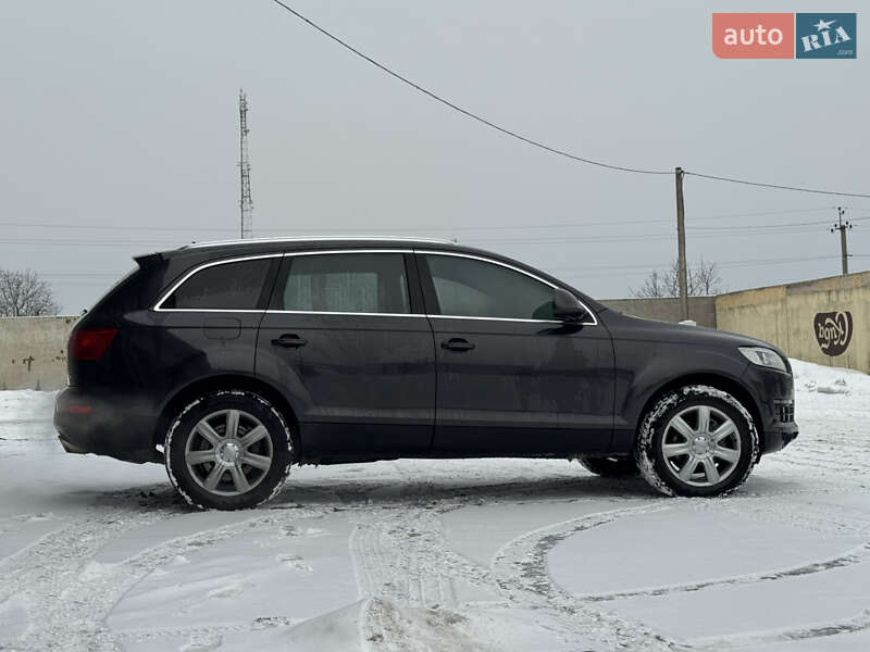 Позашляховик / Кросовер Audi Q7 2006 в Сарнах
