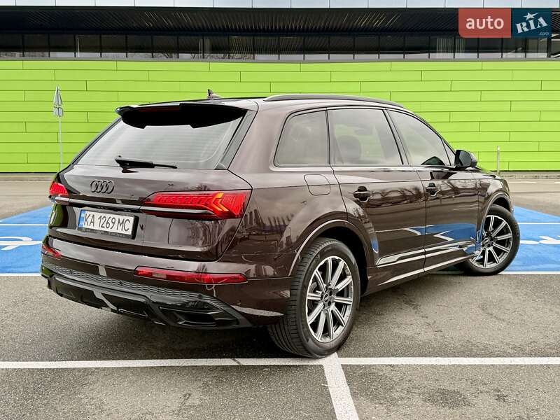 Позашляховик / Кросовер Audi Q7 2022 в Києві фото 14 Позашляховик / Кросовер Audi Q7 2022 в Києві