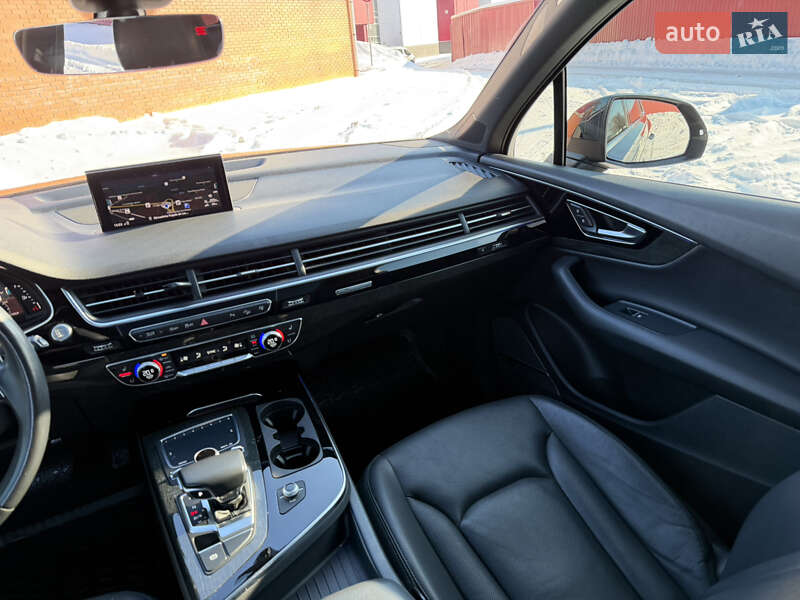Позашляховик / Кросовер Audi Q7 2017 в Києві фото 19 Позашляховик / Кросовер Audi Q7 2017 в Києві