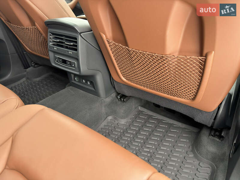 Позашляховик / Кросовер Audi Q7 2020 в Івано-Франківську