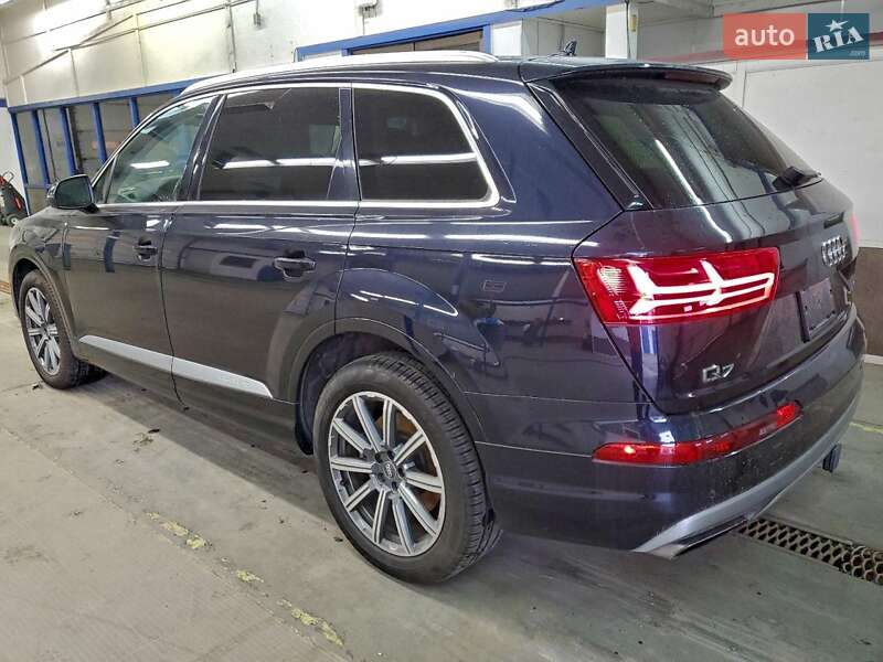 Позашляховик / Кросовер Audi Q7 2017 в Житомирі
