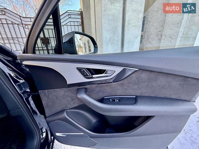 Позашляховик / Кросовер Audi Q7 2018 в Одесі