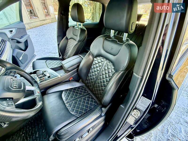 Позашляховик / Кросовер Audi Q7 2018 в Одесі