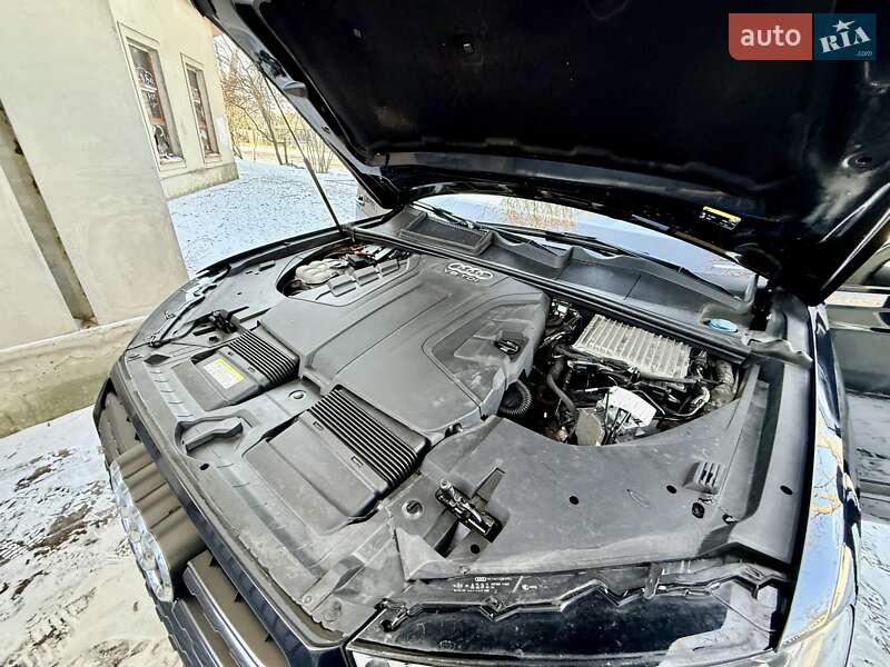 Позашляховик / Кросовер Audi Q7 2018 в Одесі