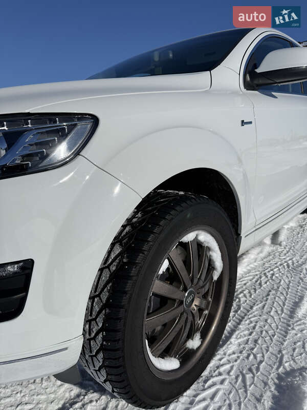 Позашляховик / Кросовер Audi Q7 2015 в Житомирі фото 5 Позашляховик / Кросовер Audi Q7 2015 в Житомирі