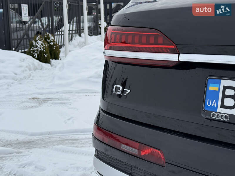 Позашляховик / Кросовер Audi Q7 2019 в Львові фото 13 Позашляховик / Кросовер Audi Q7 2019 в Львові