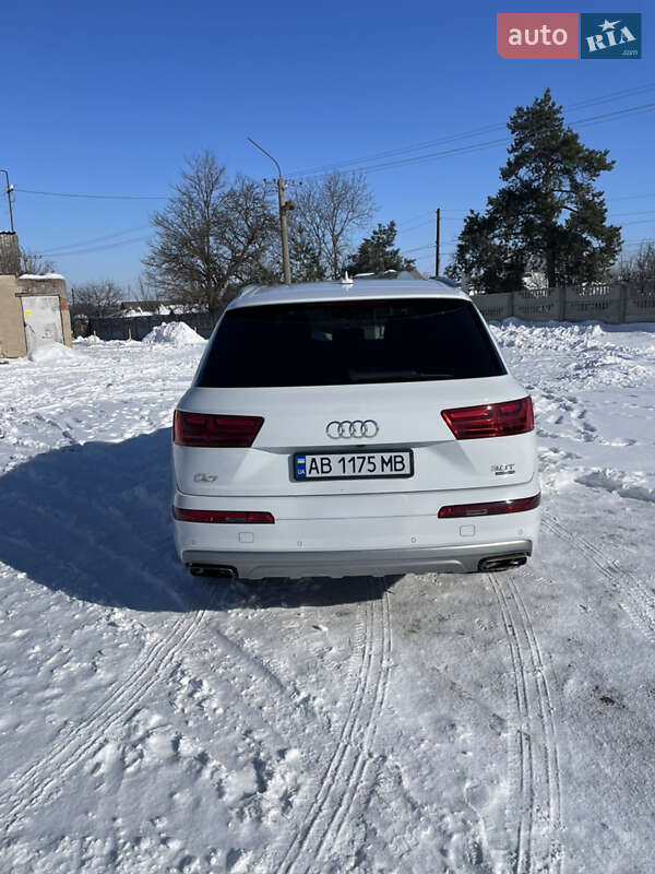 Внедорожник / Кроссовер Audi Q7 2018 в Гайсине