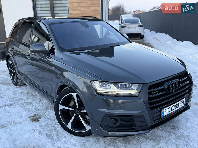 Внедорожник / Кроссовер Audi Q7 2016 в Стрые
