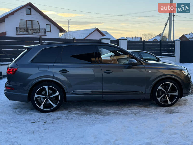 Внедорожник / Кроссовер Audi Q7 2016 в Стрые
