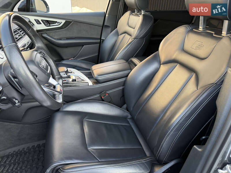 Внедорожник / Кроссовер Audi Q7 2016 в Стрые