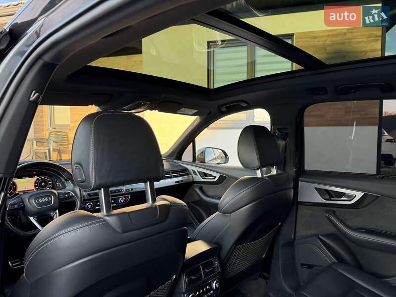 Внедорожник / Кроссовер Audi Q7 2016 в Стрые