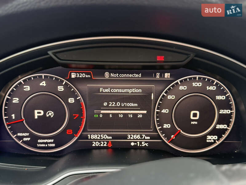 Позашляховик / Кросовер Audi Q7 2017 в Стрию