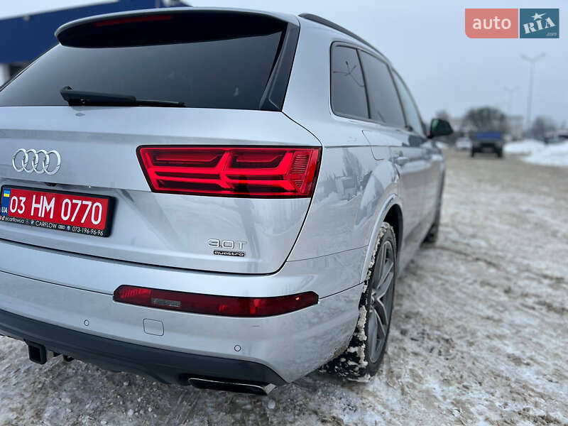 Внедорожник / Кроссовер Audi Q7 2017 в Киеве