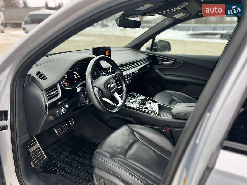 Внедорожник / Кроссовер Audi Q7 2017 в Киеве