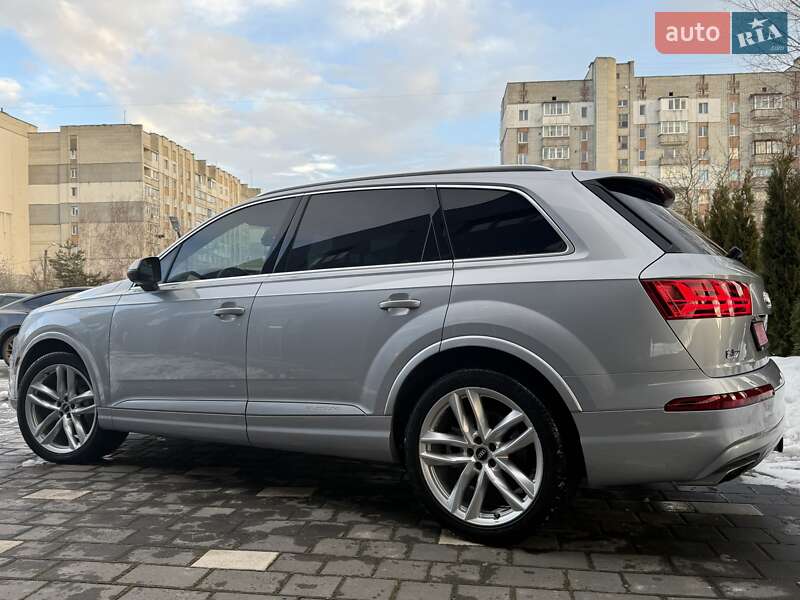 Внедорожник / Кроссовер Audi Q7 2016 в Дрогобыче