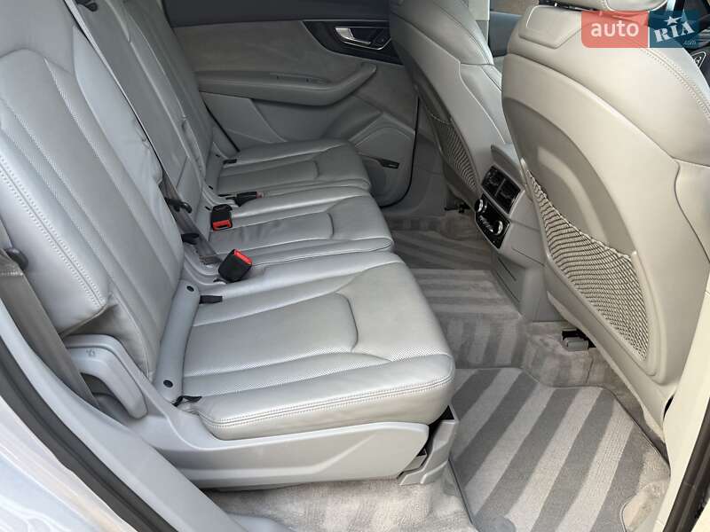 Внедорожник / Кроссовер Audi Q7 2016 в Дрогобыче