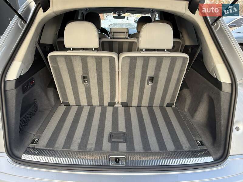 Внедорожник / Кроссовер Audi Q7 2016 в Дрогобыче