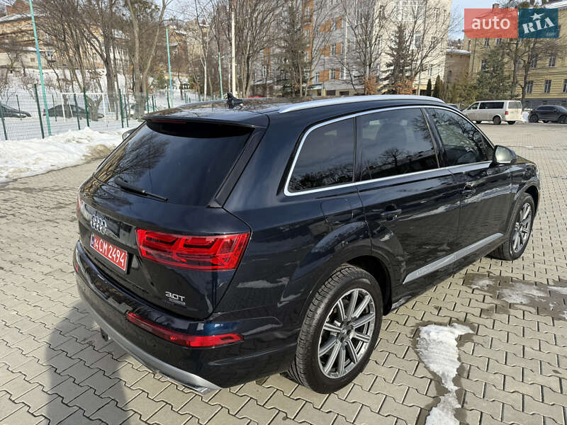 Позашляховик / Кросовер Audi Q7 2017 в Львові