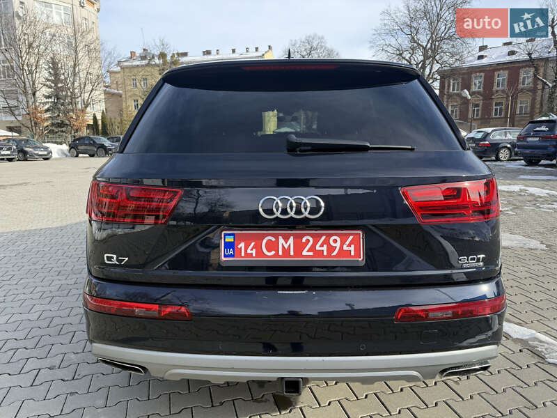 Позашляховик / Кросовер Audi Q7 2017 в Львові