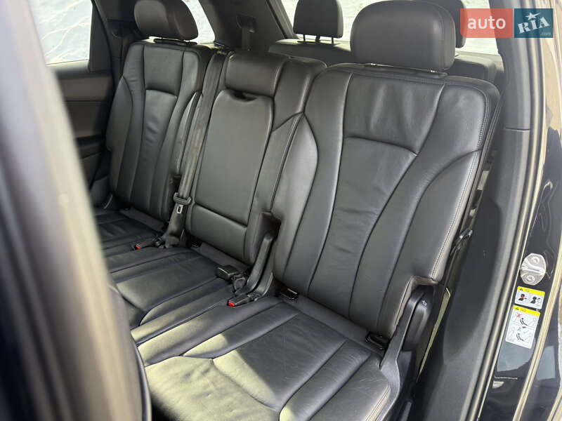 Позашляховик / Кросовер Audi Q7 2017 в Львові